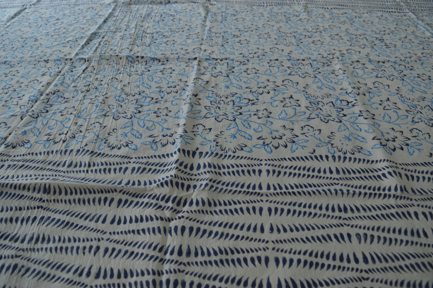 Indian Hand Block Traditional Printed Tablecloth Handmade Cotton Floral 6 Seater Tabletop Decorative for Dinning Table 60 * 90 Inches with Nepkins