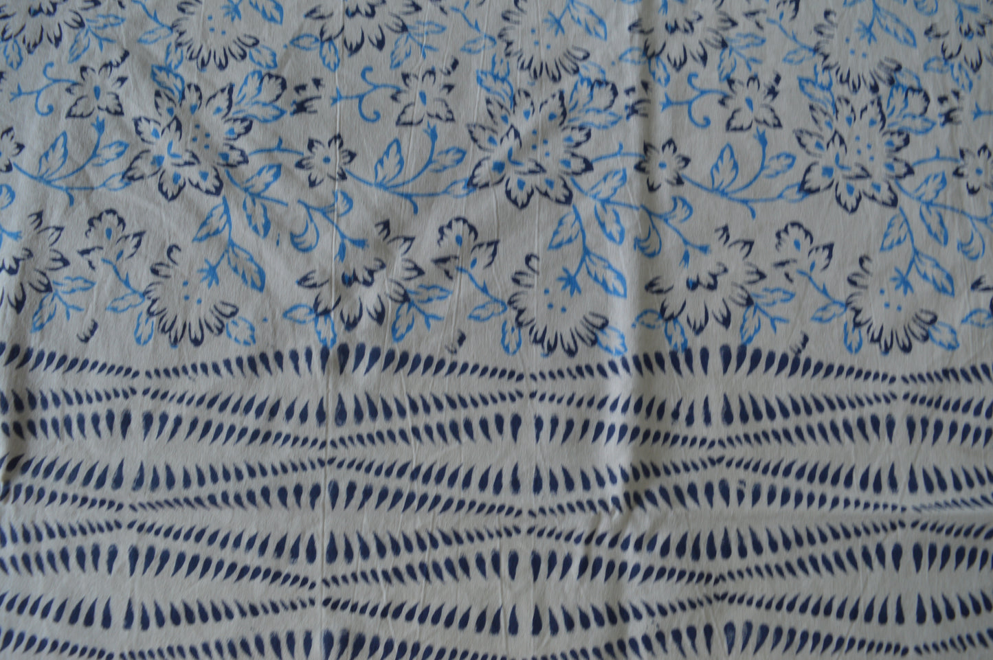 Indian Hand Block Traditional Printed Tablecloth Handmade Cotton Floral 6 Seater Tabletop Decorative for Dinning Table 60 * 90 Inches with Nepkins